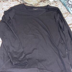 Long sleeve v-neck tee